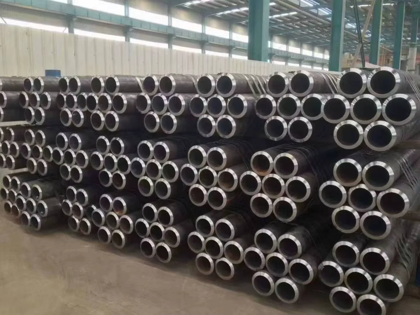 20# 45# Seamless Round Steel Pipe ASTM A106 API 5L Thick Wall Manufacturer