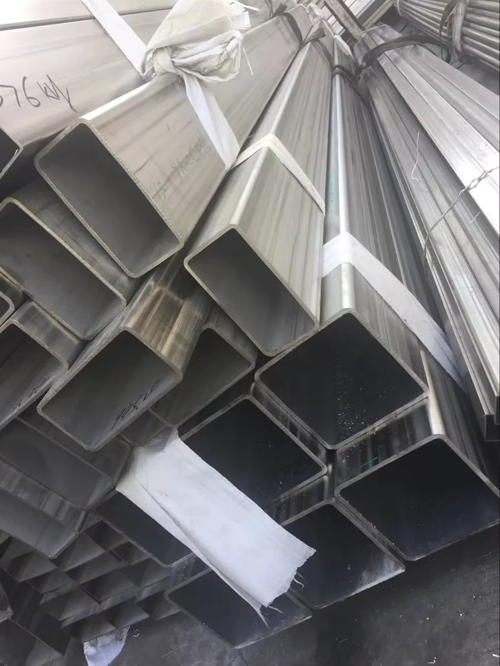 201 304 316L Stainless Steel Square Rectangular Tube BA Surface Factory Supplier