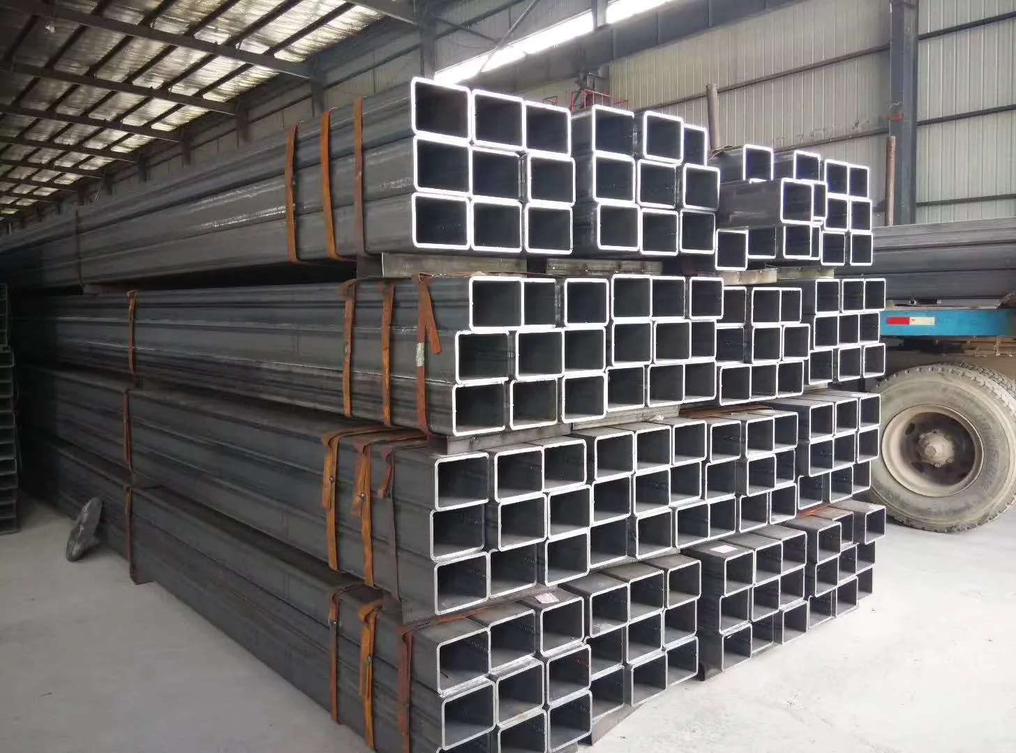 304 316L Stainless Steel Square Tube ERW Welded Custom Sizes Supplier