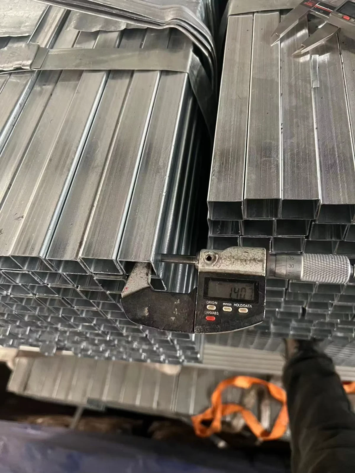 A500 Galvanized Square Hollow Section 21.3-660mm Supplier