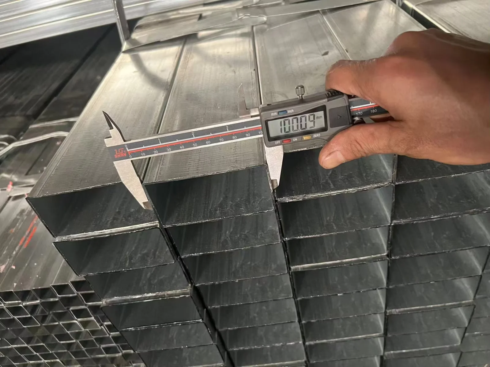 A500 Galvanized Square Hollow Section 21.3-660mm Supplier