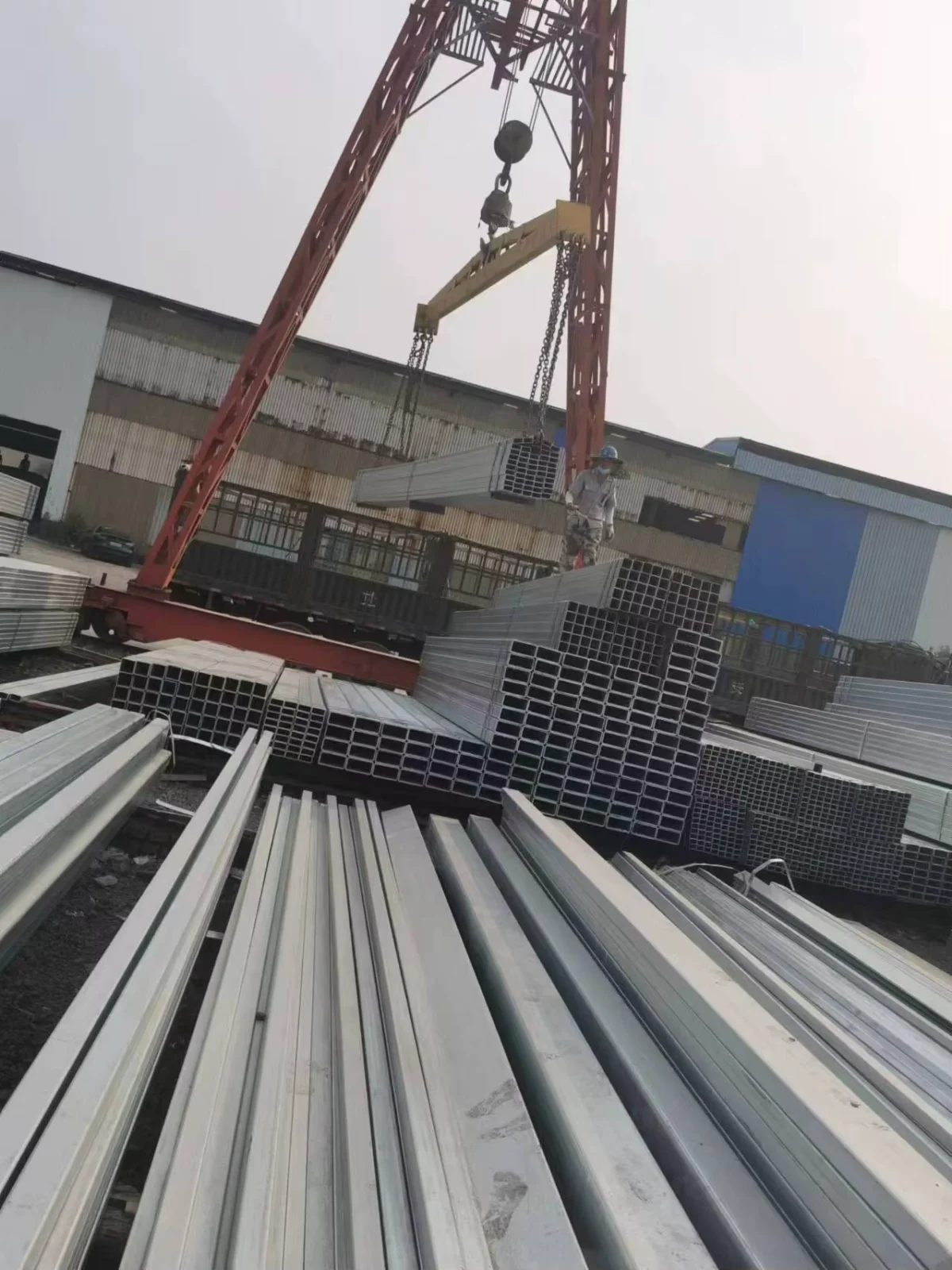 A53 A106 Welded Square Steel Pipe DIN Standard 6-900mm Supplier