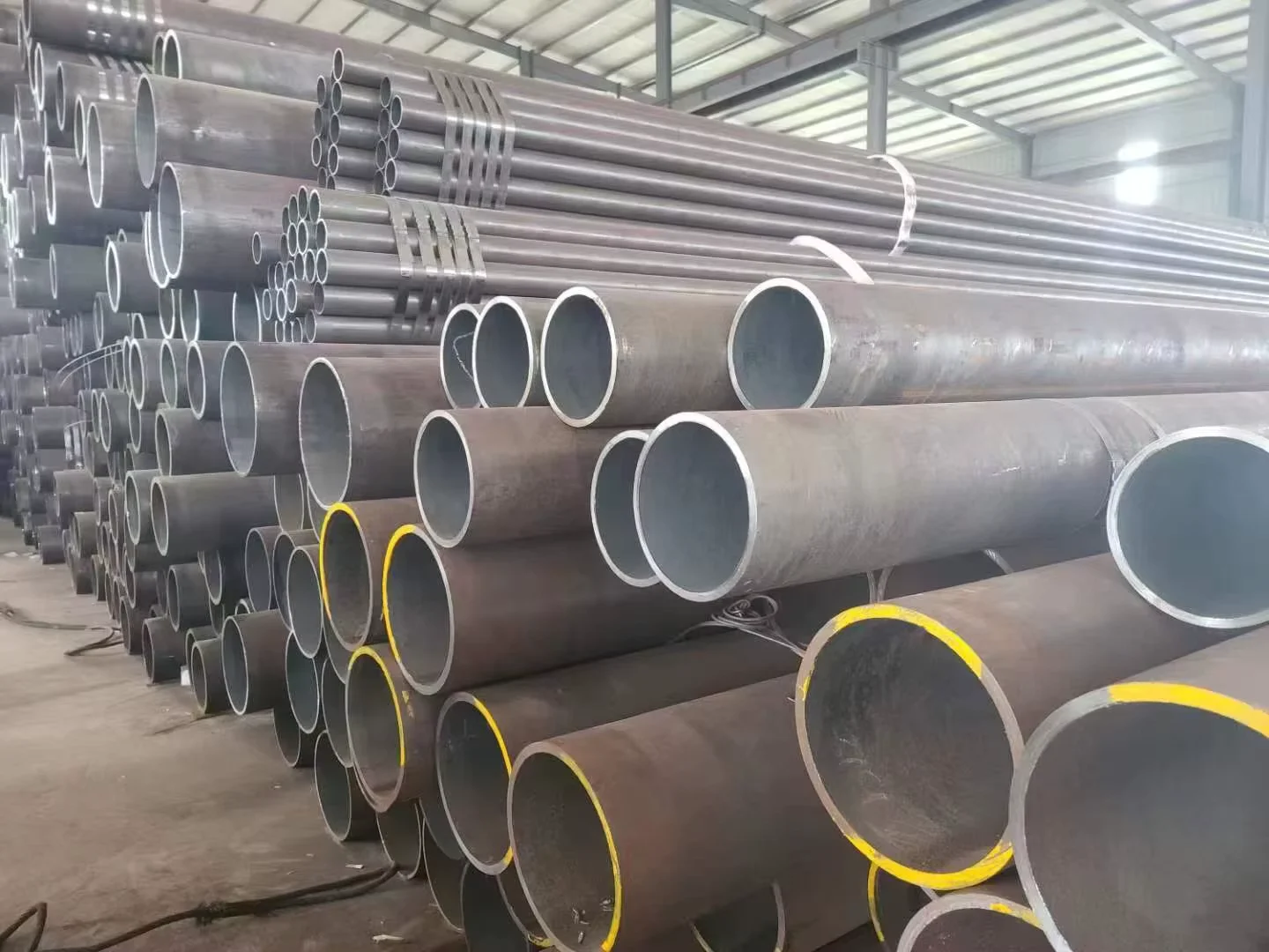 ASTM A106 20# 45# Seamless Steel Pipe OD 10-609mm WT 59.54mm Factory