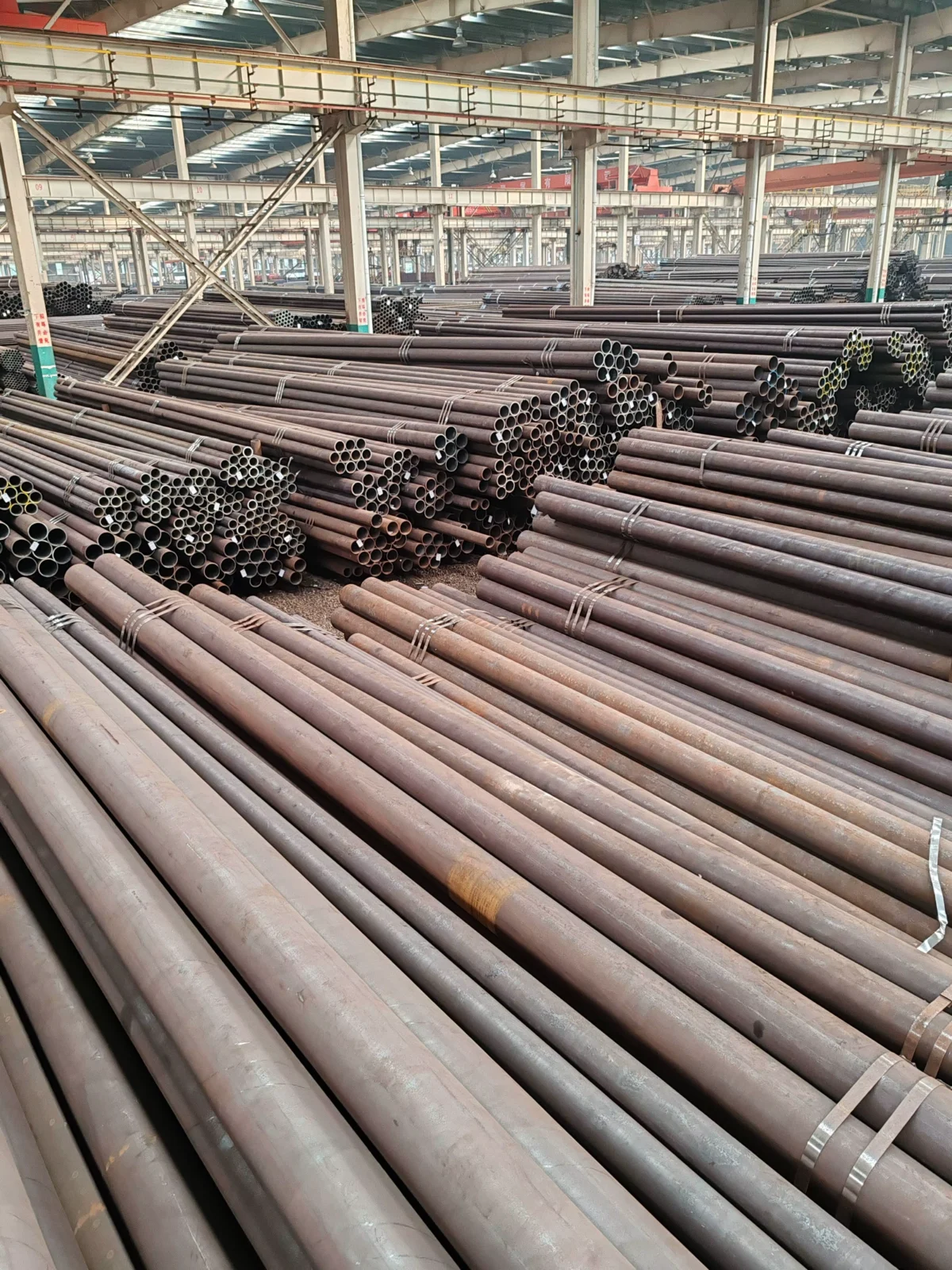 ASTM A106B Seamless Round Steel Pipe OD 21.3-1420mm Manufacturer