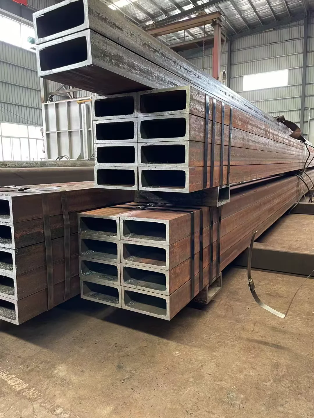 ASTM A500 Seamless Square Steel Tube 1-60mm Wall Thickness Supplier