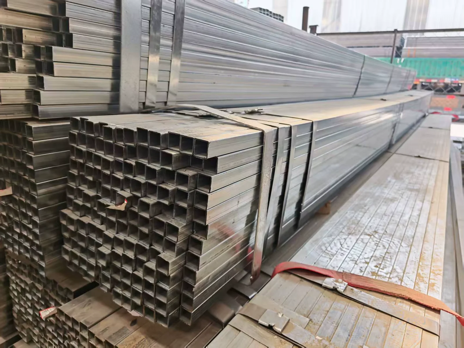 ASTM Galvanized Square Rectangular Tube Z30-Z40 Coated Supplier