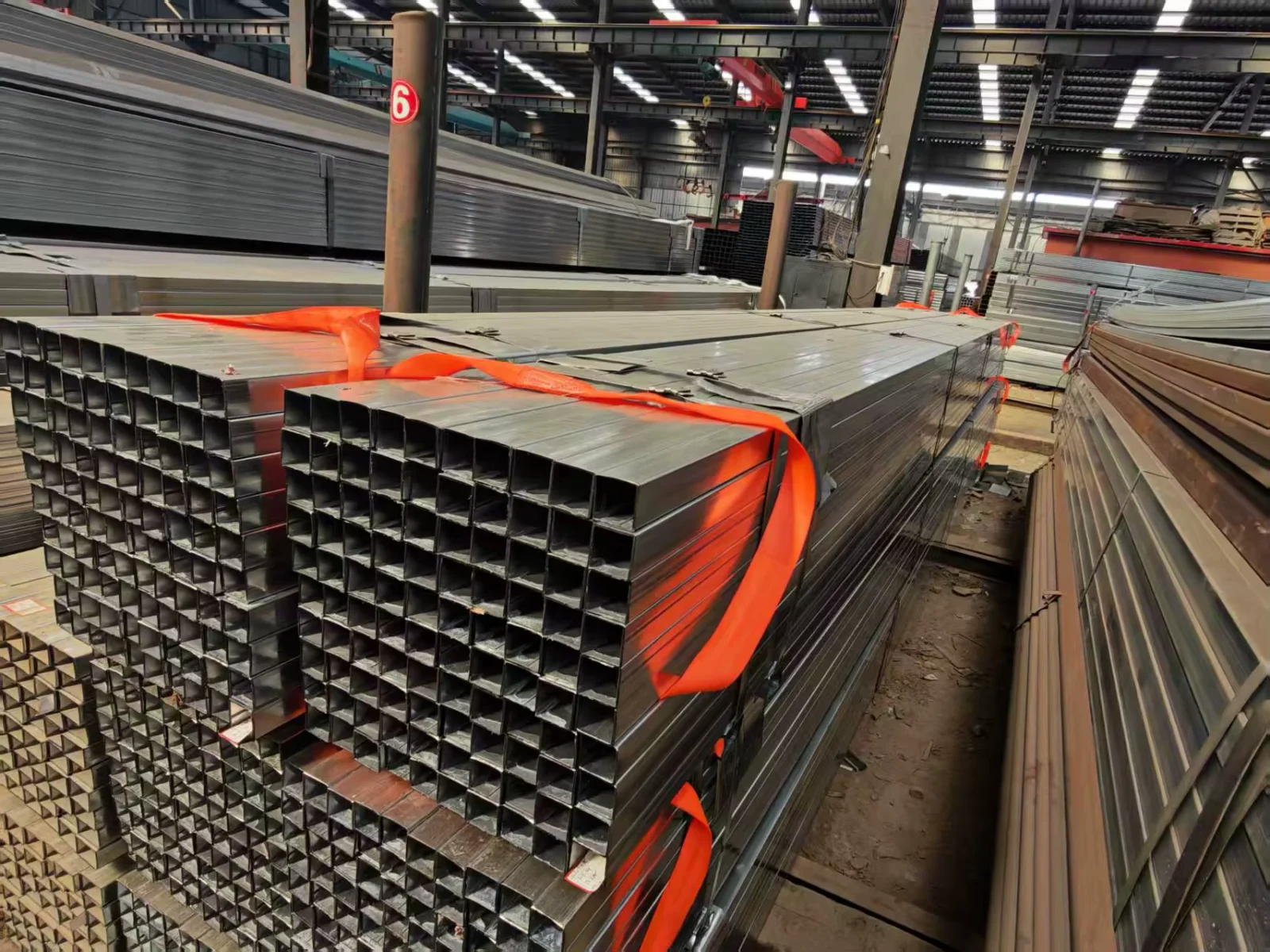 DX51D Galvanized Square Rectangular Steel Tube ASTM Custom Sizes Factory