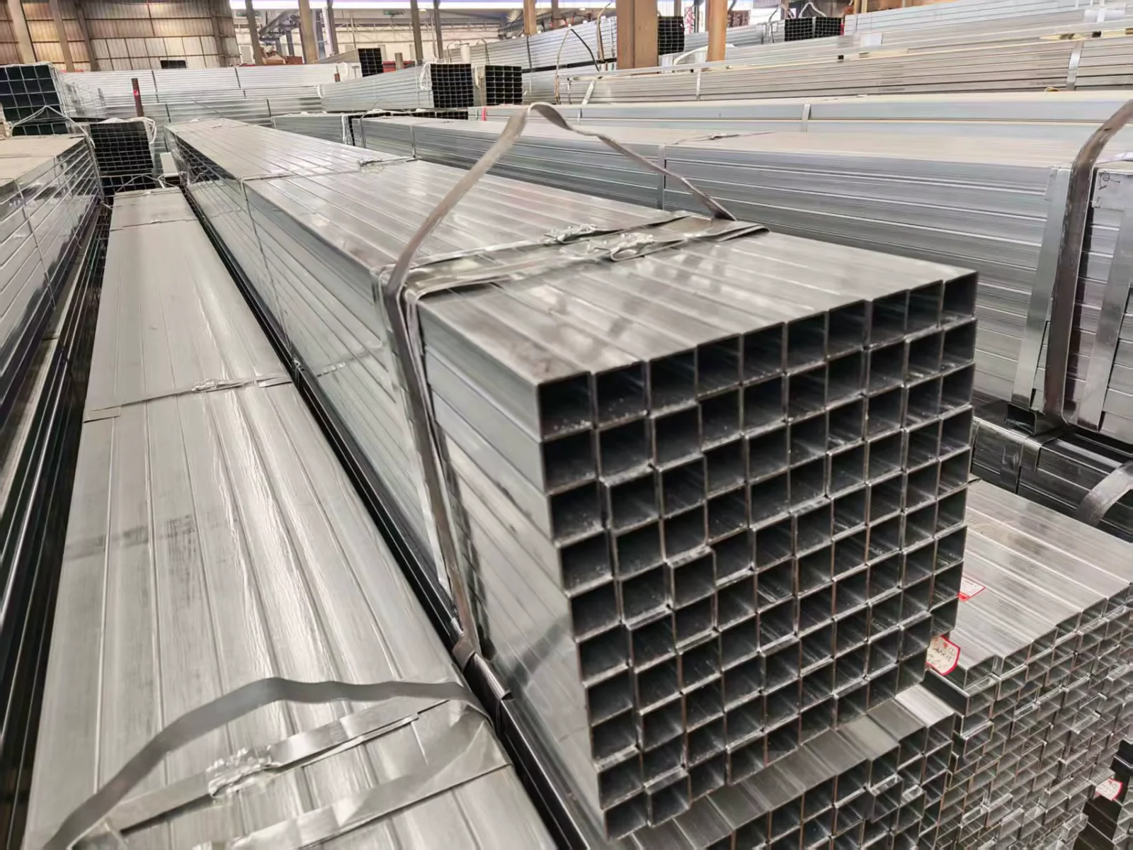 DX51D Galvanized Square Rectangular Steel Tube ASTM Custom Sizes Factory