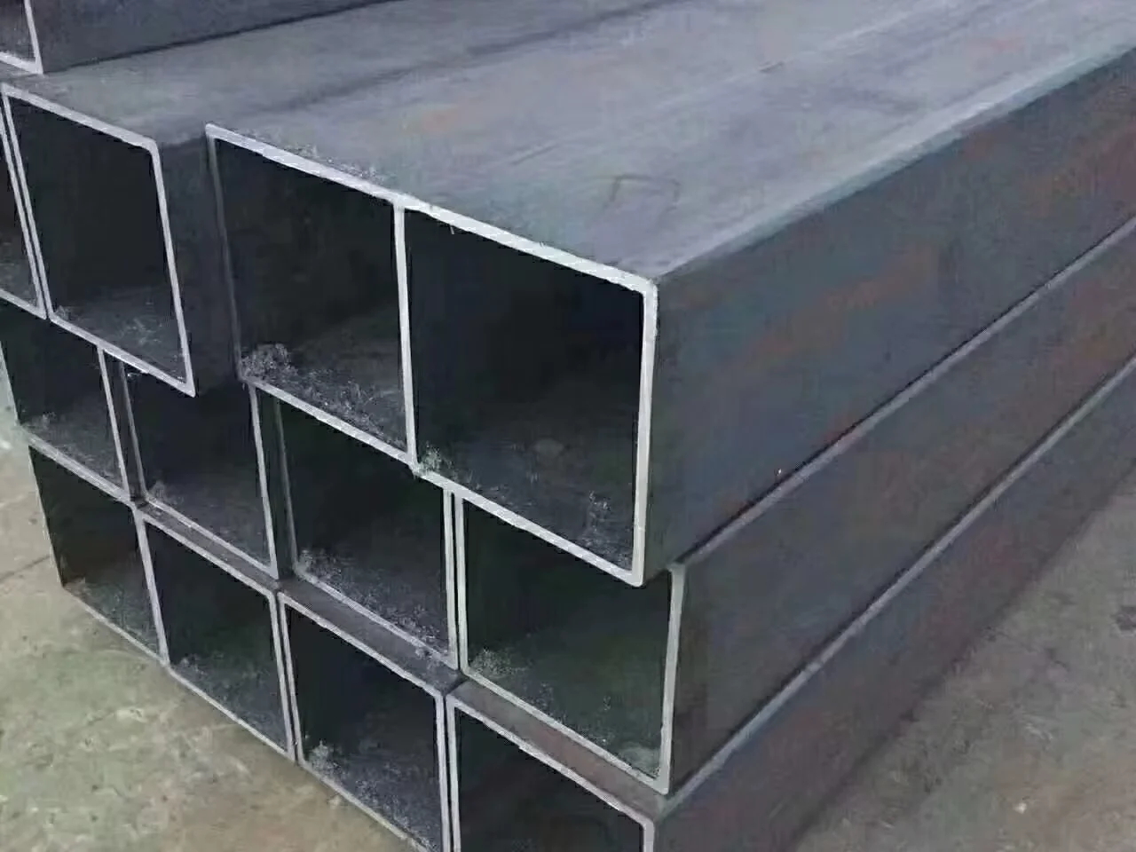 Q195 Q235 Q345 ERW Welded Square Rectangular Steel Tube 0.5-40mm Wall Thickness Supplier