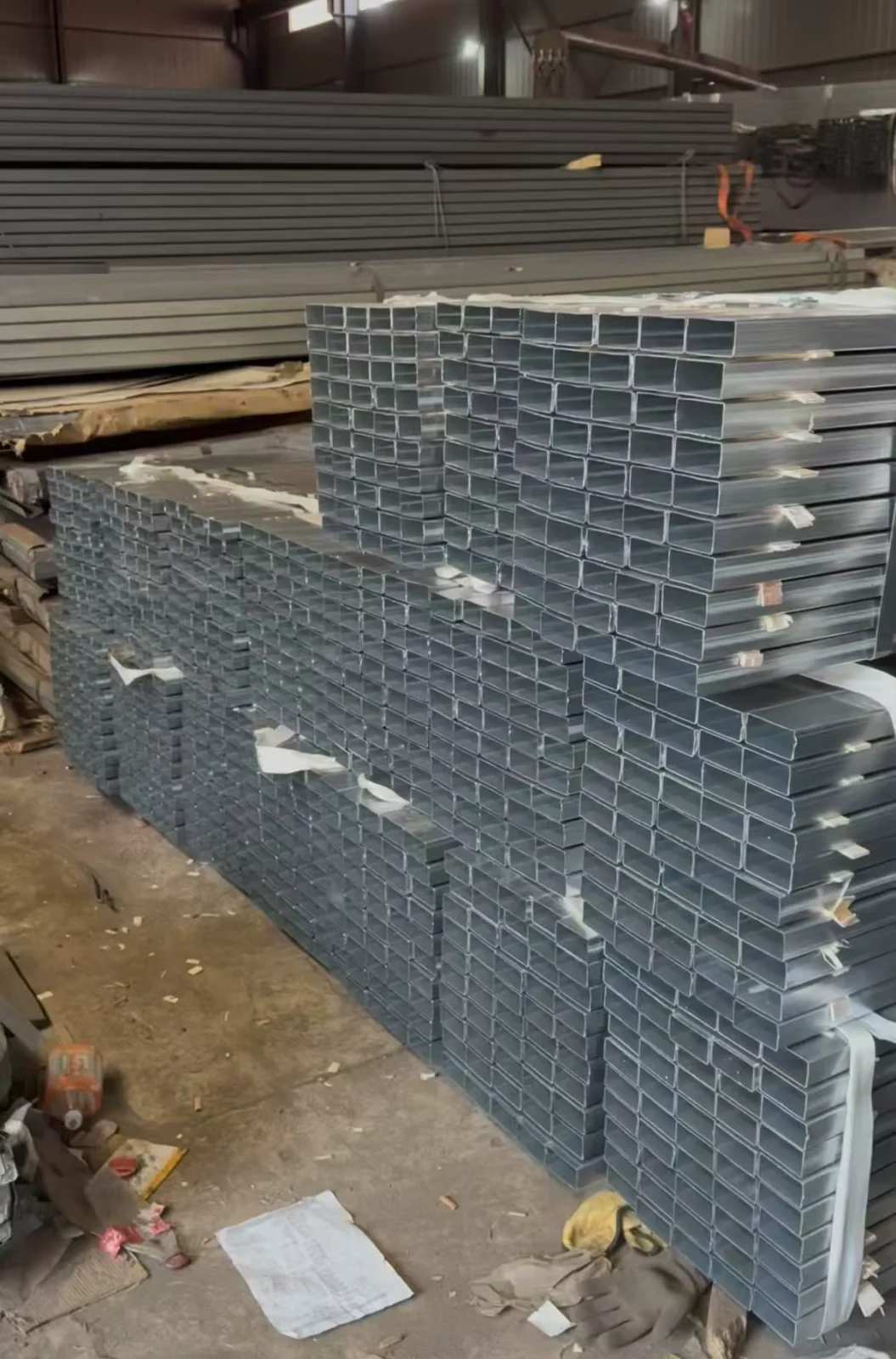 Q195 Q235 Q355 Welded Square Rectangular Steel Tube Supplier
