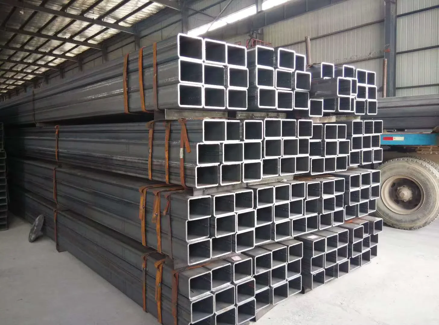 Q195-Q345 Galvanized Square Steel Tube 10-1000mm Manufacturer