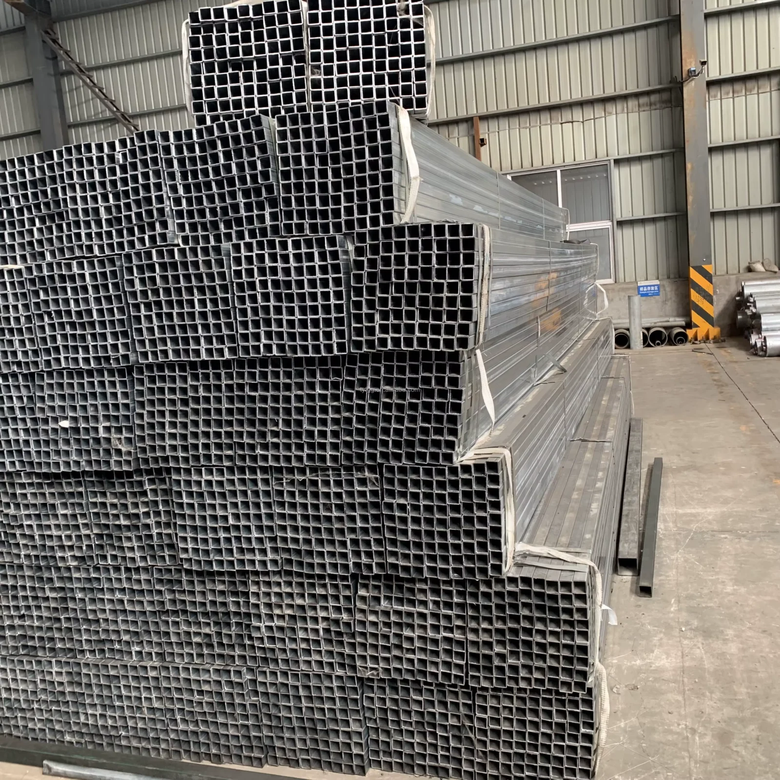 Q195-Q345 S235-S355 Galvanized Square Steel Tube 0.8-30mm Supplier