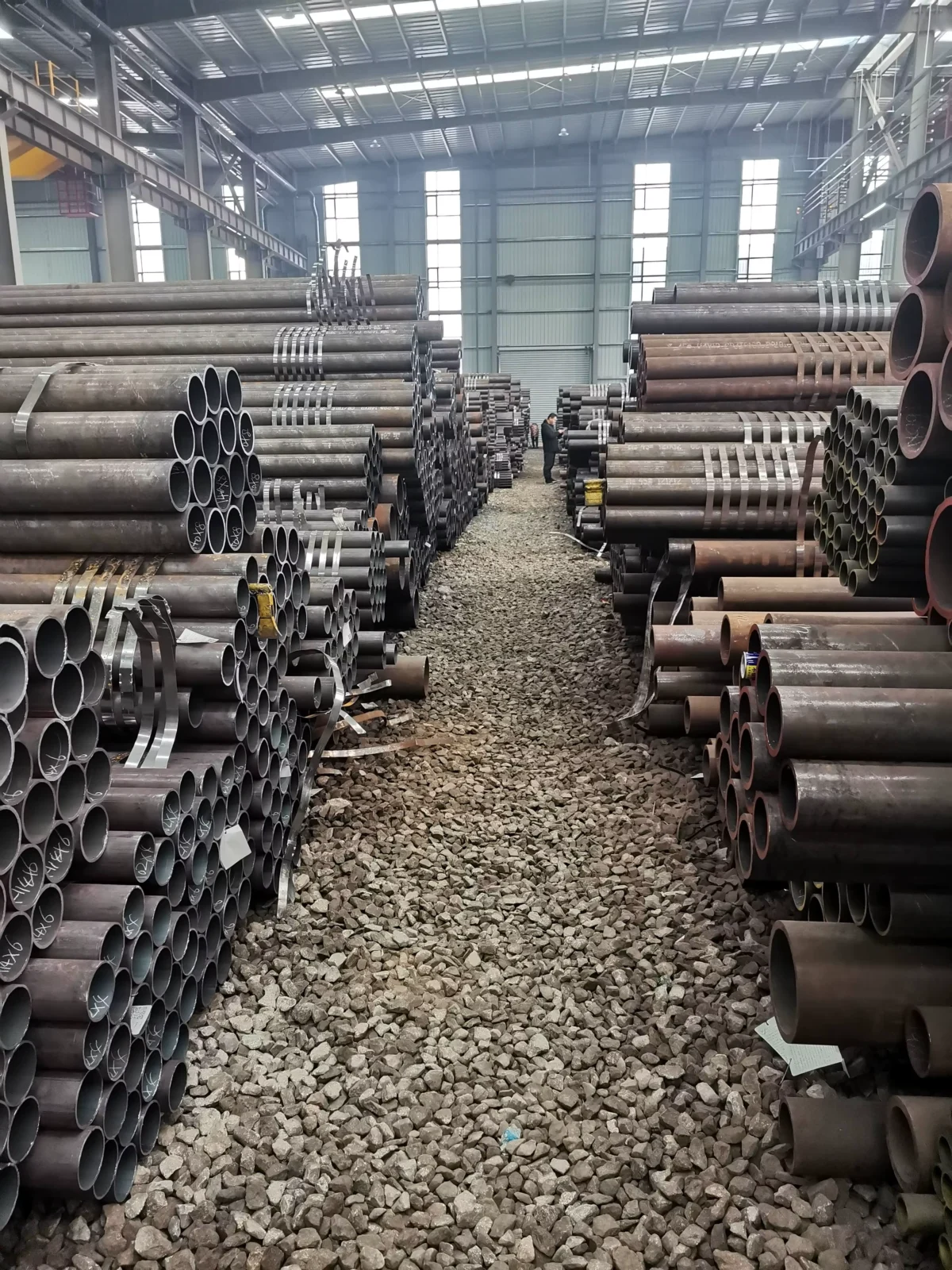 Q195-Q345 S355JR ERW Round Steel Pipe JIS Standard Custom Sizes Supplier