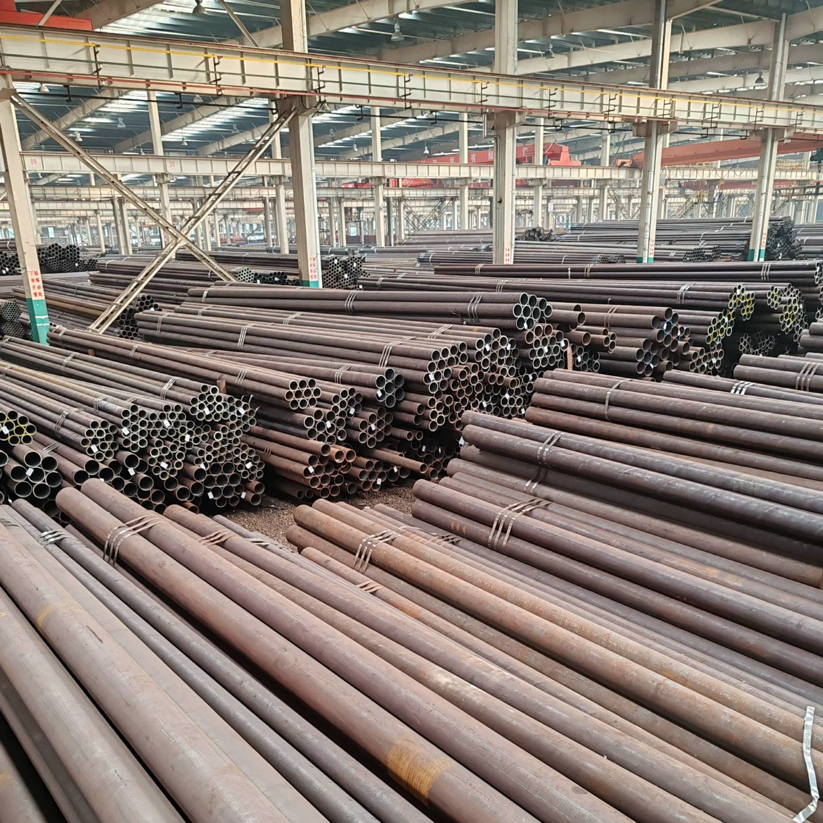 Q195-Q345 S355JR ERW Round Steel Pipe JIS Standard Custom Sizes Supplier