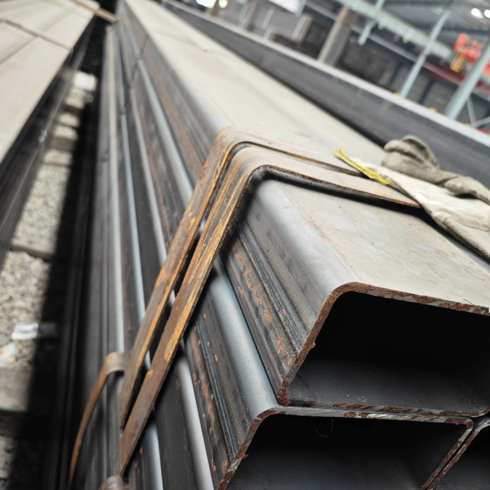 Q235 Q345 Q355 Carbon Steel Square Rectangular Tube Custom Sizes Manufacturer