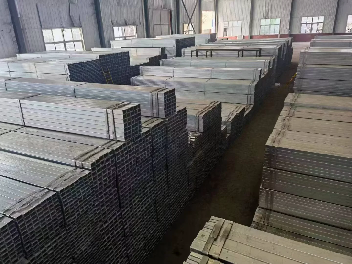Q235 Rectangular Welded Steel Tube ASTM EN Supplier