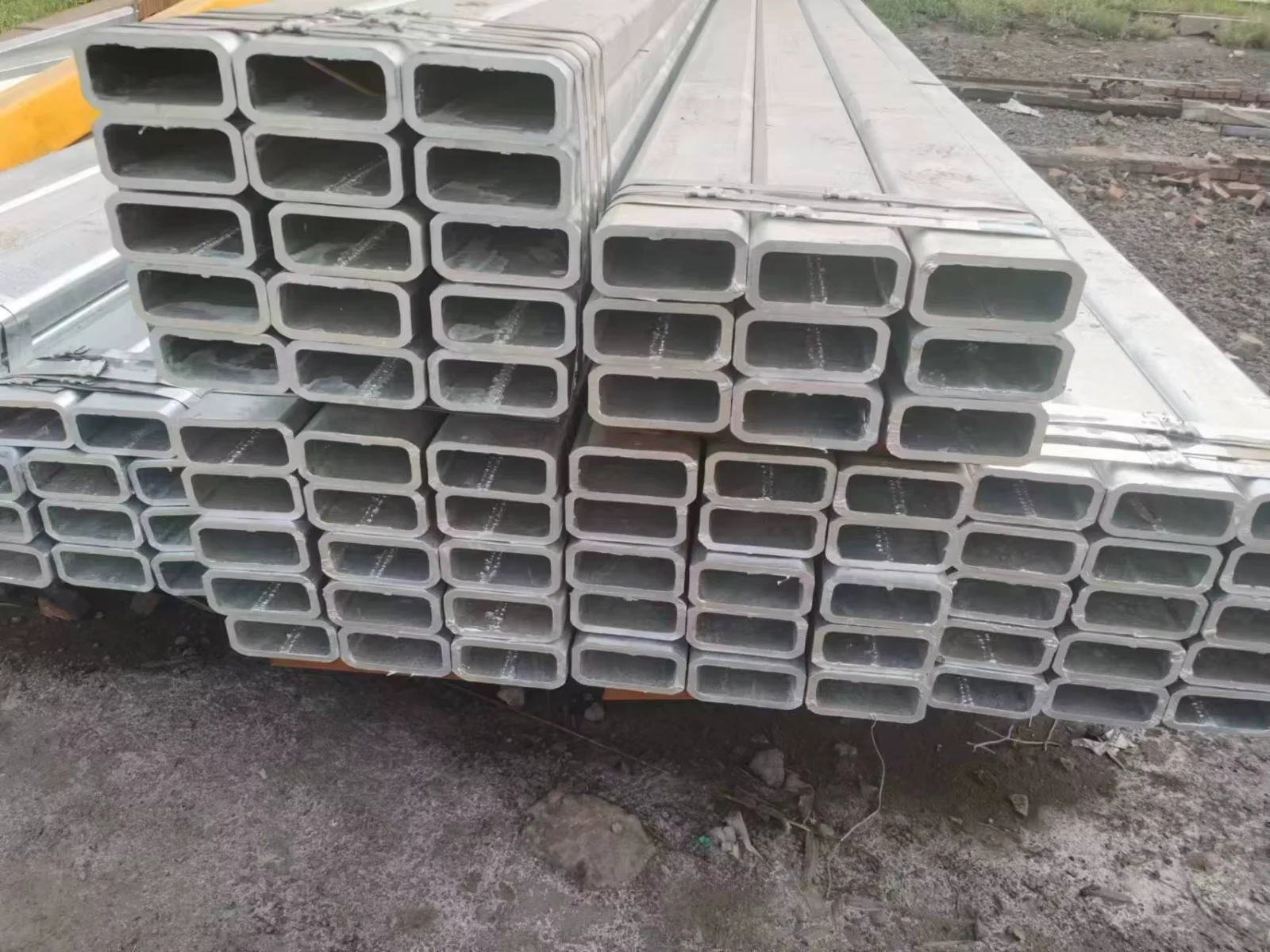 Q235B ERW Welded Square Steel Tube 40×40-80mm Supplier