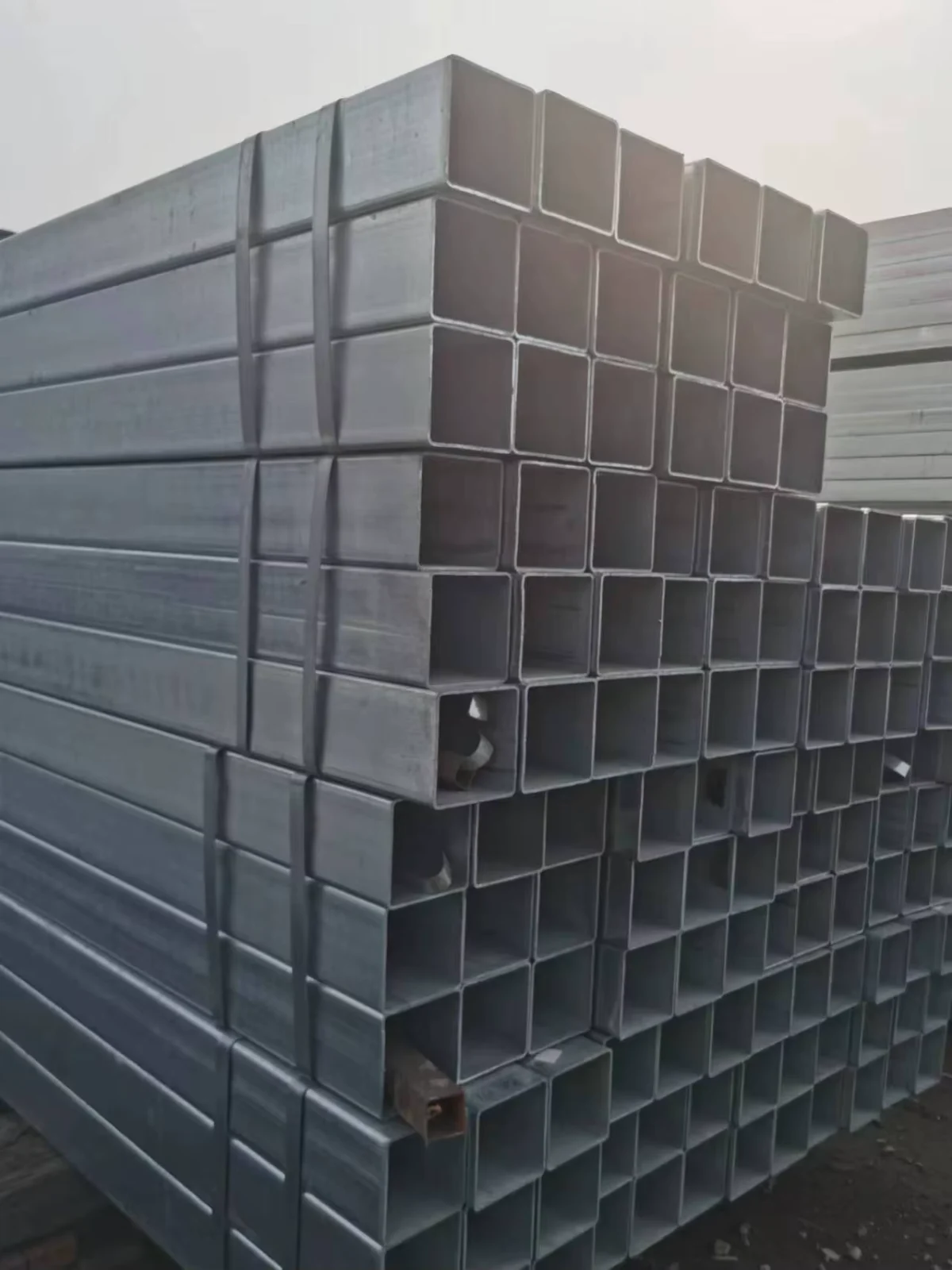 Q235B Galvanized Welded Square Rectangular Steel Tube GB Standard Supplier