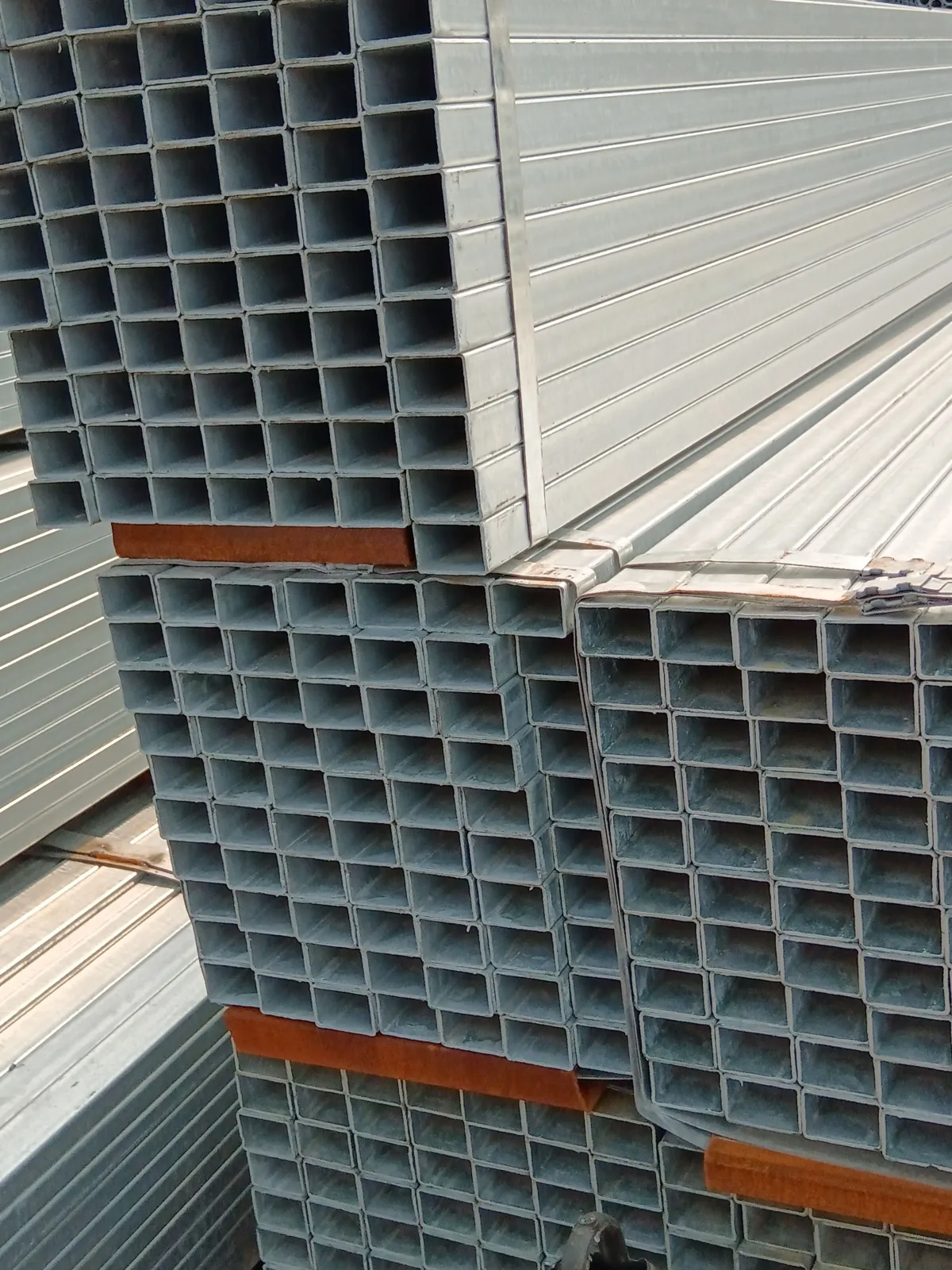 Q235B Galvanized Welded Square Rectangular Steel Tube GB Standard Supplier