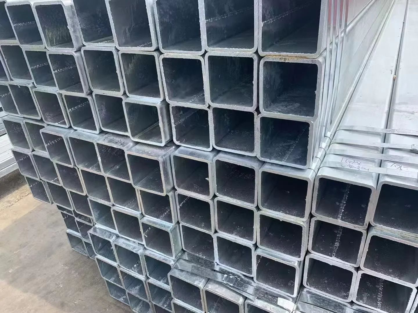 S235 S275 SS400 Galvanized Square Steel Tube Custom Sizes CE Certified Manufacturer