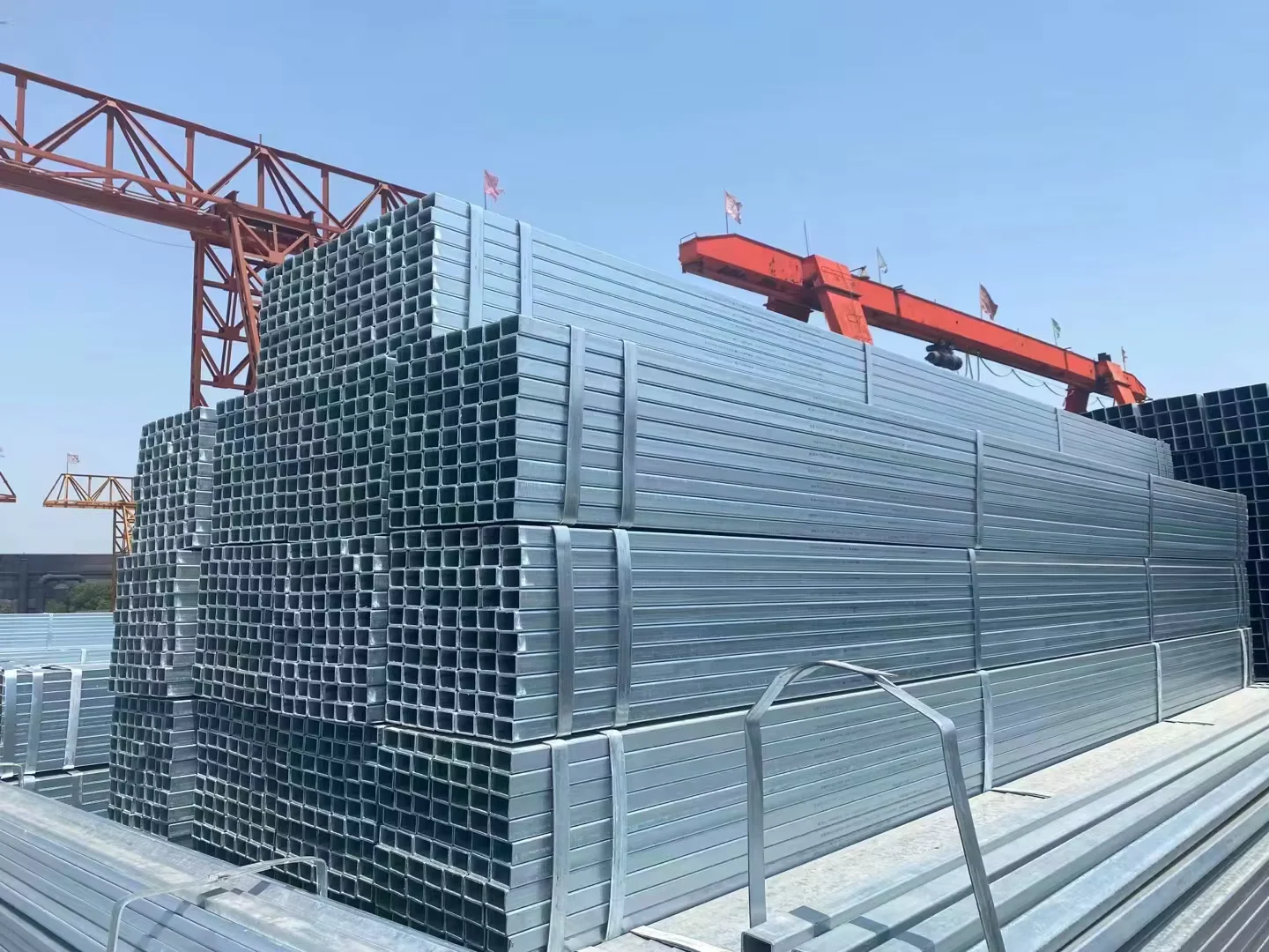 S235 S355 EN39 Hot Dip Galvanized Steel Pipe for Scaffolding Supplier