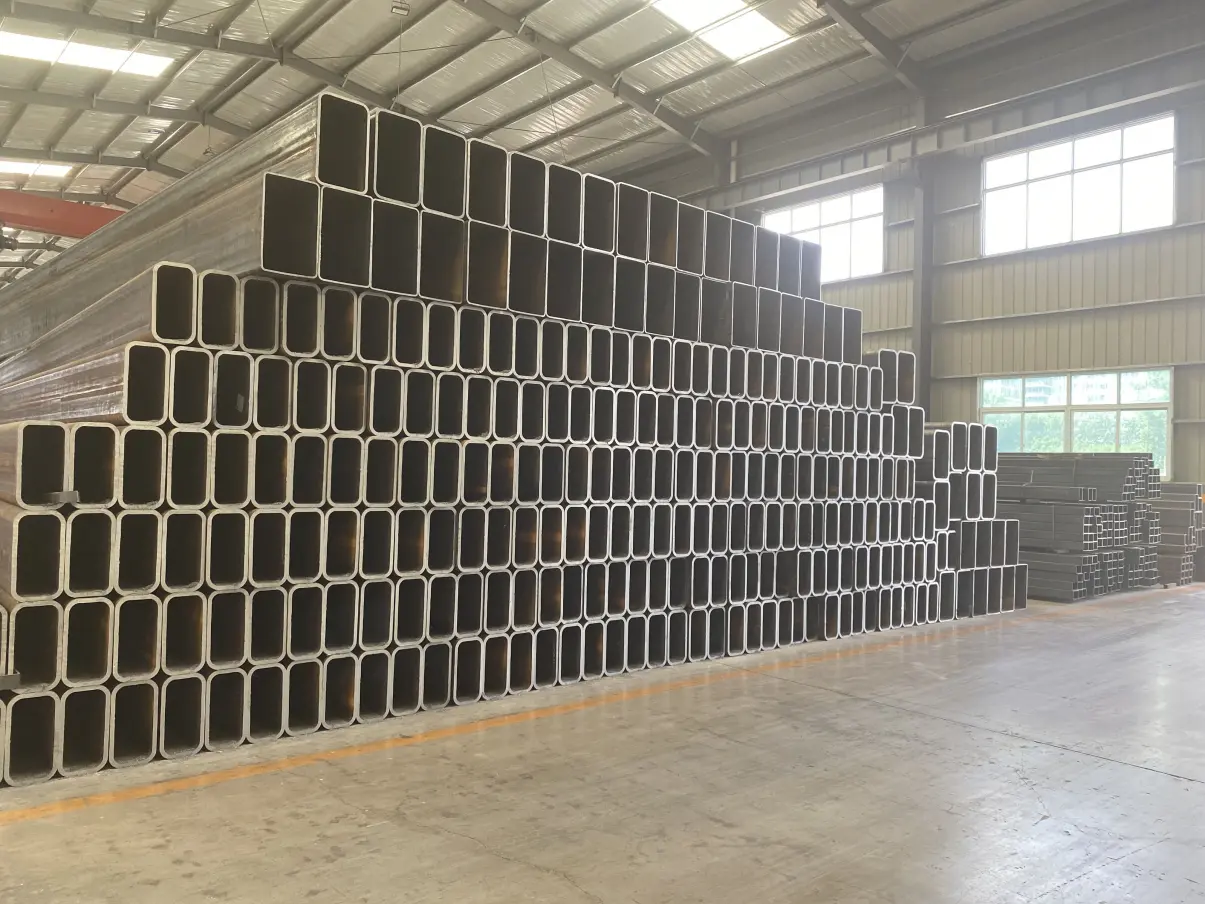 Bundles of sharp-corner square and rectangular steel tubes produced by SD XJY Pipe