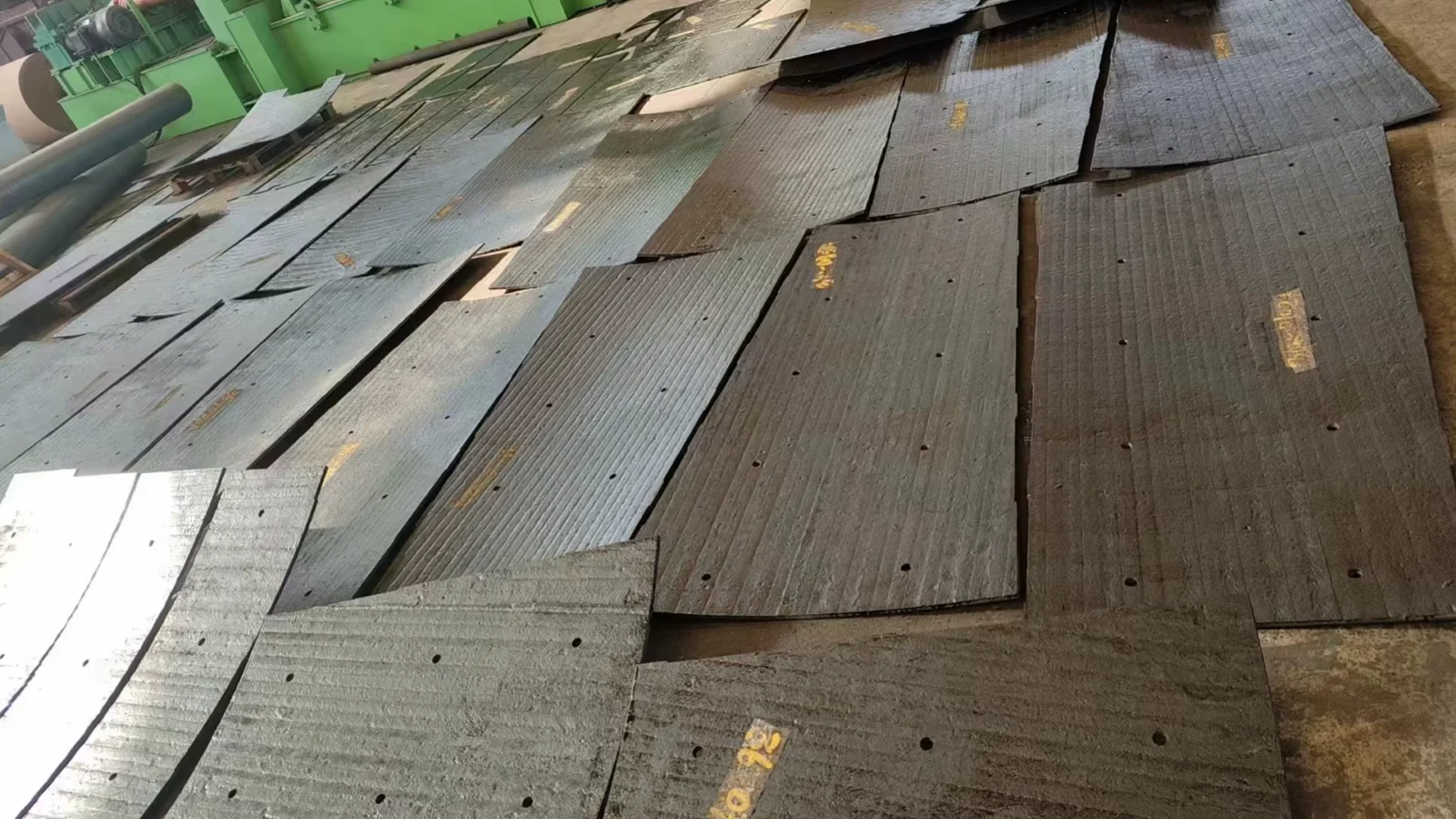 SS400 Q235 Q345 Hot Rolled Carbon Steel Plate 1.2-2.0mm Supplier